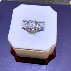 𝕾𝖙𝖊𝖗𝖑𝖎𝖓𝖌 𝖘𝖎𝖑𝖛𝖊𝖗 𝖗𝖎𝖓𝖌.